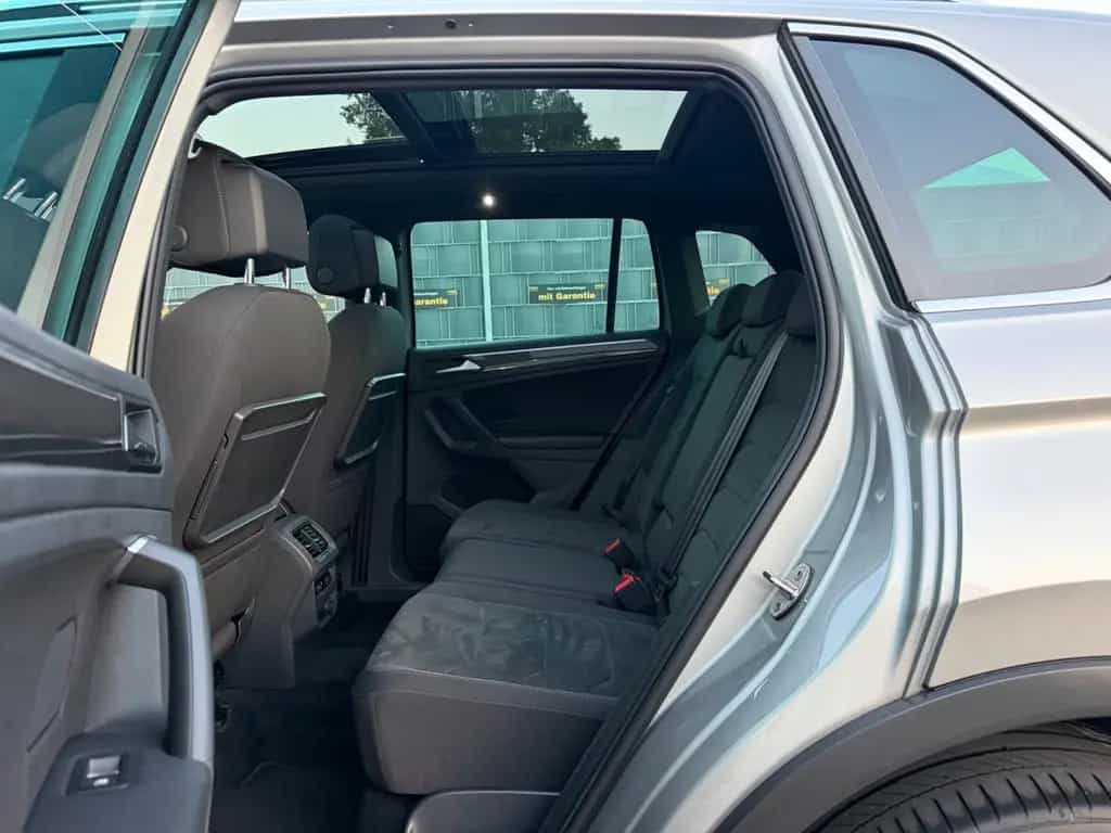 Volkswagen Tiguan 2.0 TSI 4Motion R-Line/PANO/AHK/8FACH/ACC 08/2019-photo-17