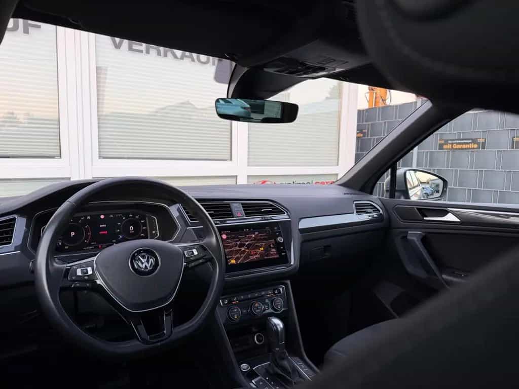 Volkswagen Tiguan 2.0 TSI 4Motion R-Line/PANO/AHK/8FACH/ACC 08/2019-photo-24