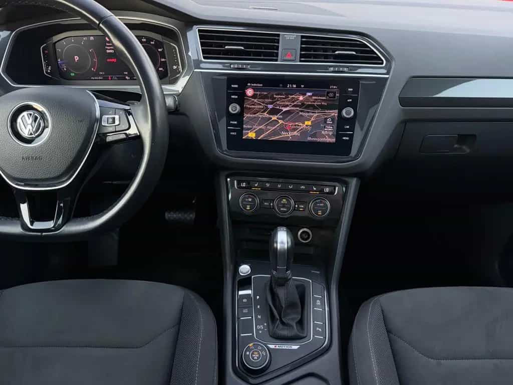 Volkswagen Tiguan 2.0 TSI 4Motion R-Line/PANO/AHK/8FACH/ACC 08/2019-photo-25