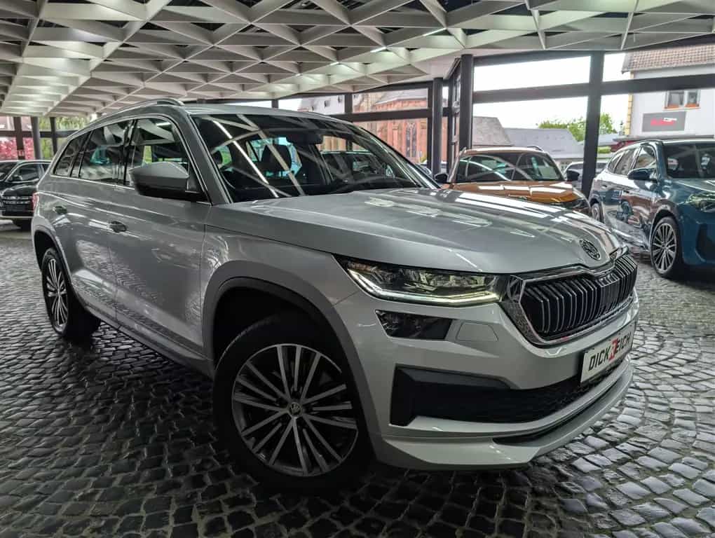 Skoda Kodiaq L&K 4x4 CANTON LEDER 360° ACC MEMO VIRT 02/2022-photo-0