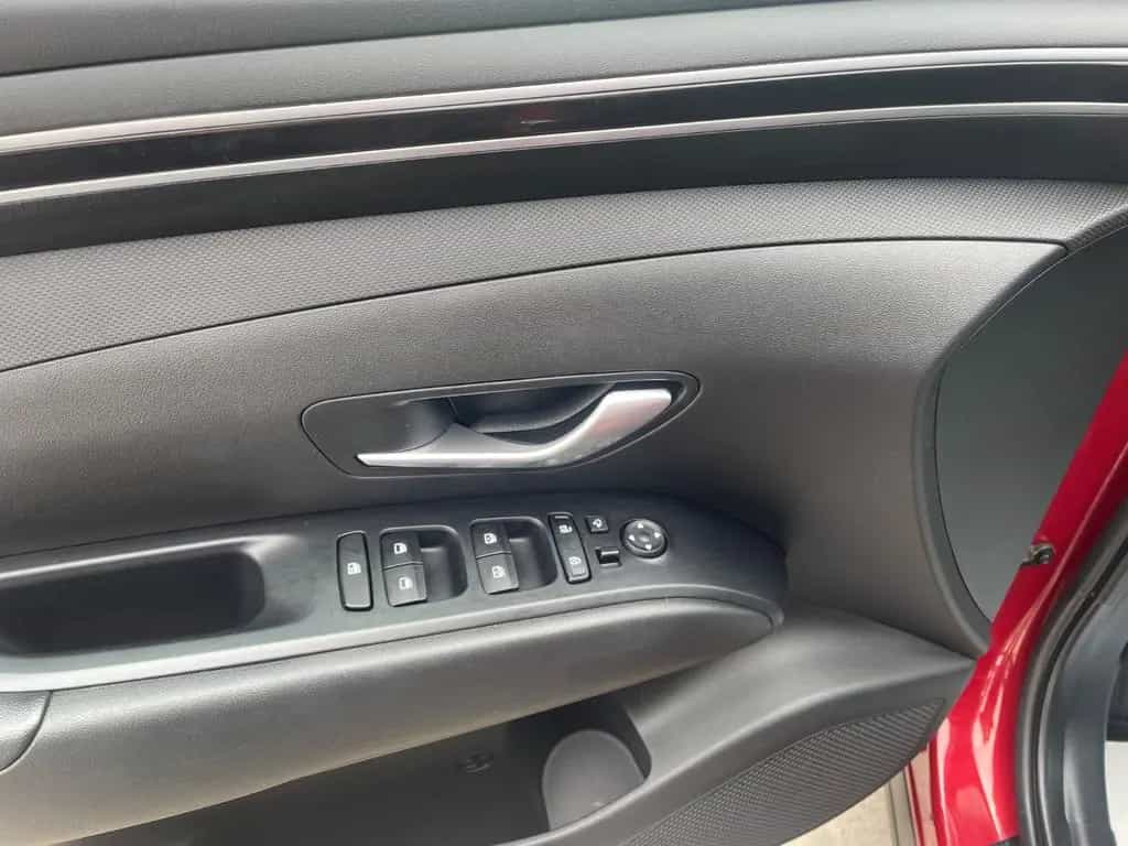Hyundai TUCSON 1,6 Klima/Kamera/Navi CarPlay/SitzHeiz/LE 05/2023-photo-28