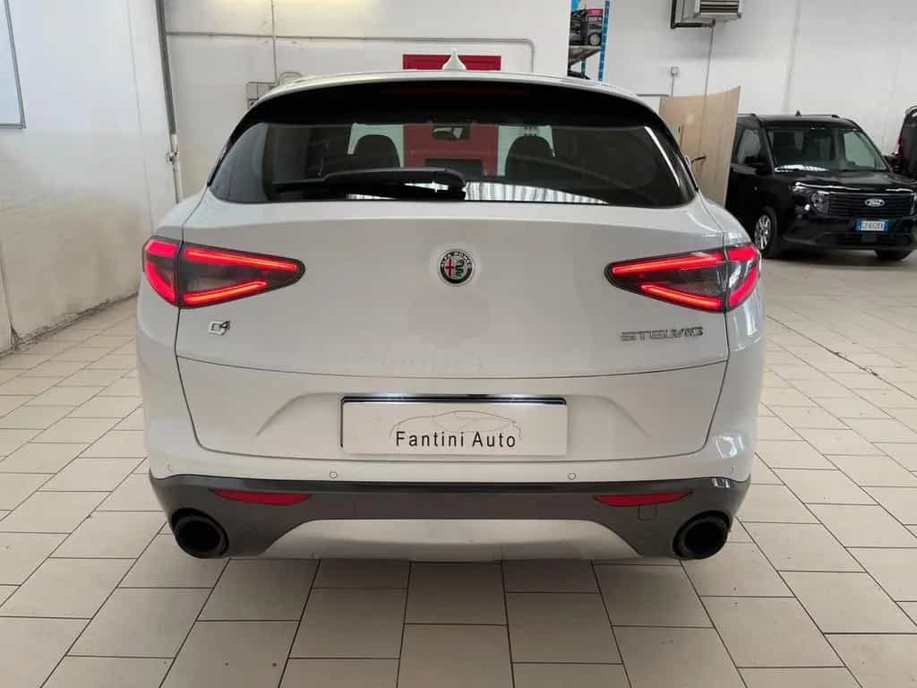 Alfa Romeo Stelvio Ti 2.2 Turbo Diesel Q4 210cv 07/2023-photo-3