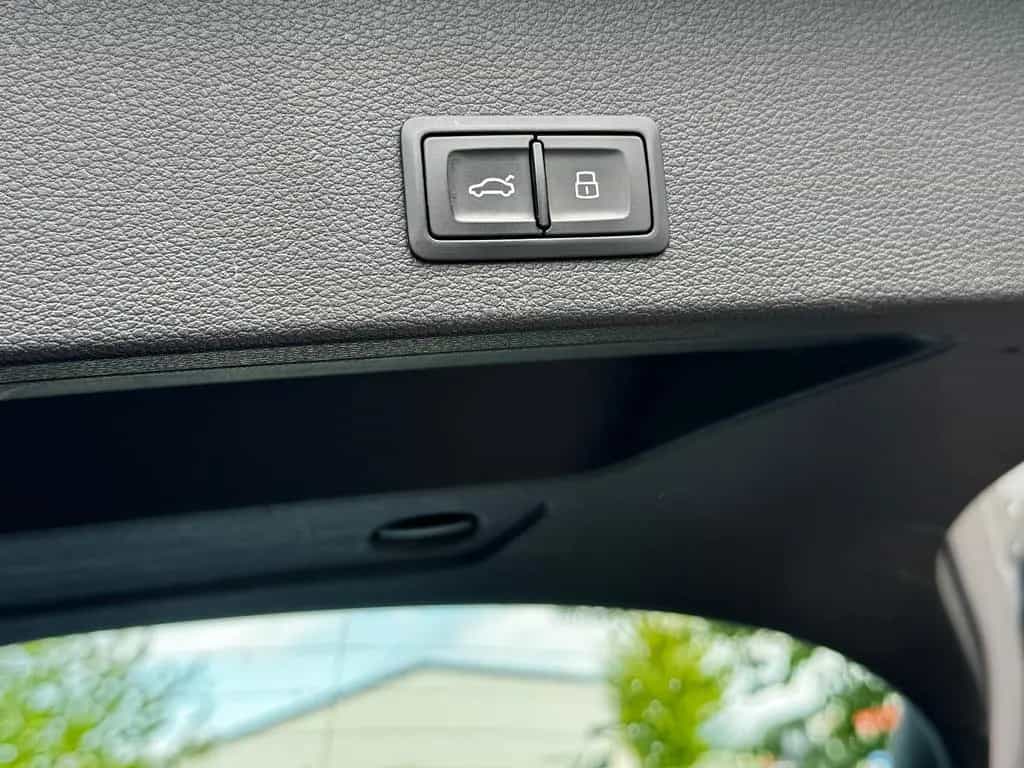 Audi Q2 35 TDI quattro S Tronic*LED*AHK*DAB*TEMP*KeyL 07/2020-photo-19