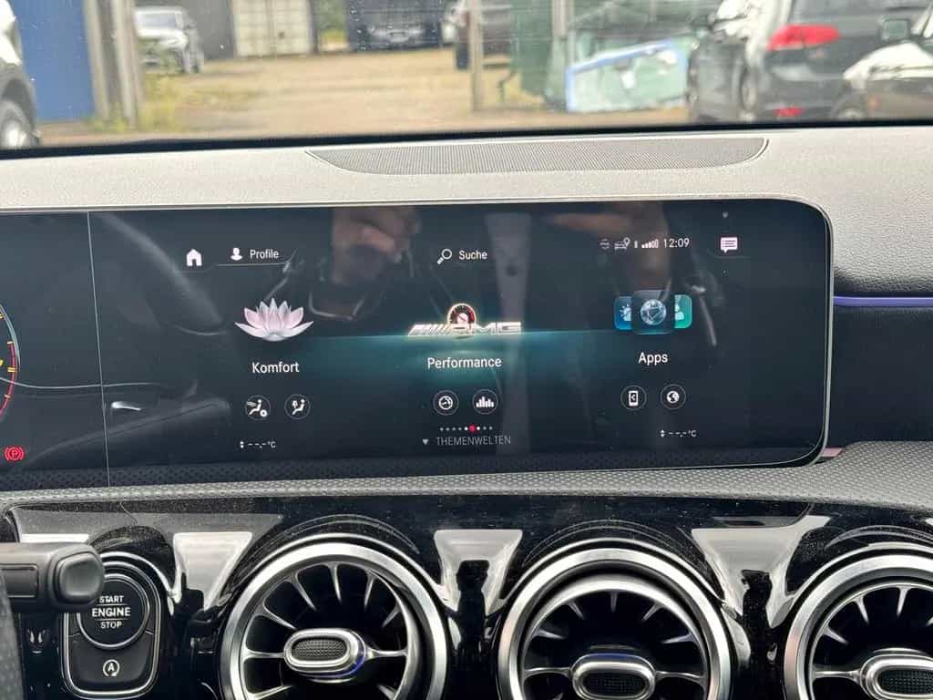 Mercedes-Benz A 250 Limo 4Matic AMG Line Leder/Navi/Burmester 07/2019-photo-11