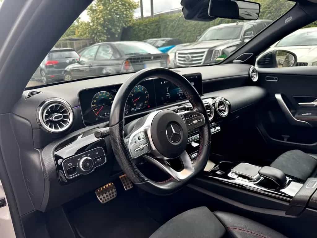 Mercedes-Benz A 250 Limo 4Matic AMG Line Leder/Navi/Burmester 07/2019-photo-16