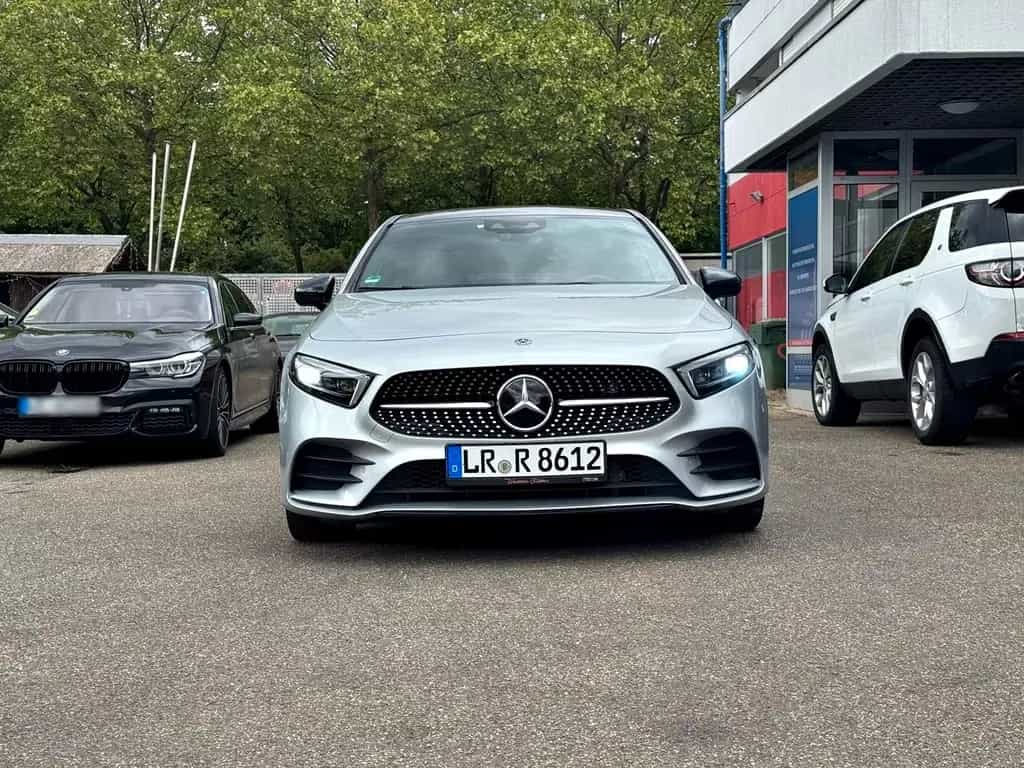 Mercedes-Benz A 250 Limo 4Matic AMG Line Leder/Navi/Burmester 07/2019-photo-2