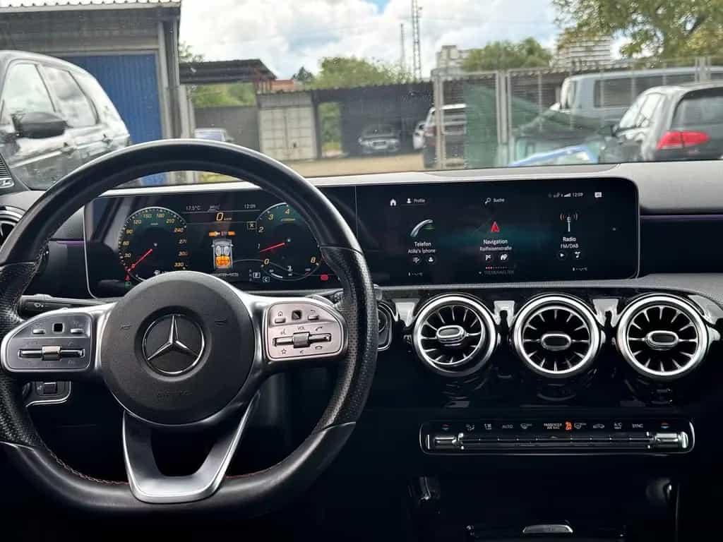 Mercedes-Benz A 250 Limo 4Matic AMG Line Leder/Navi/Burmester 07/2019-photo-8