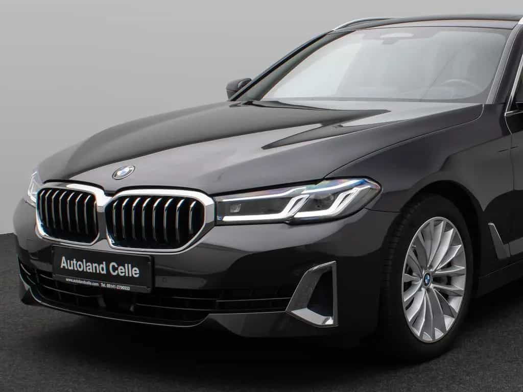 BMW 5 Series 540d xD LuxuryLine Panorama Laser Kamera HUD H/K 11/2022-photo-16