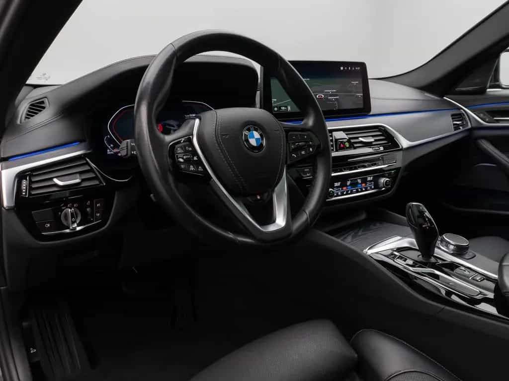 BMW 5 Series 540d xD LuxuryLine Panorama Laser Kamera HUD H/K 11/2022-photo-20