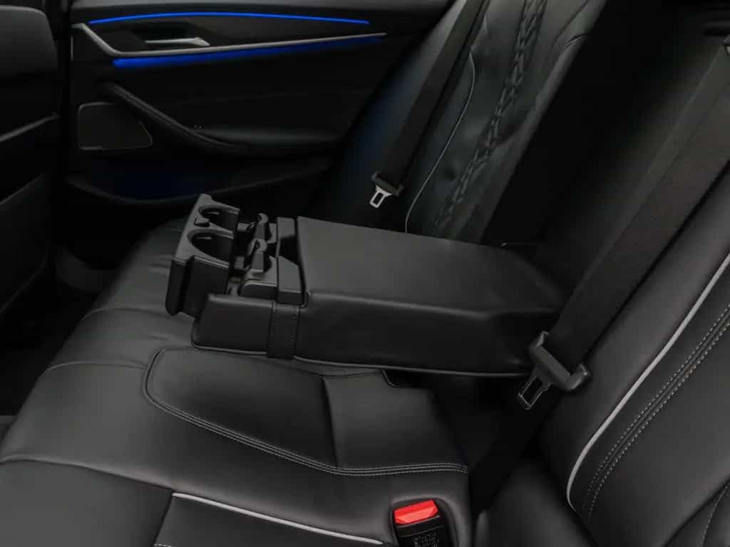 BMW 5 Series 540d xD LuxuryLine Panorama Laser Kamera HUD H/K 11/2022-photo-27