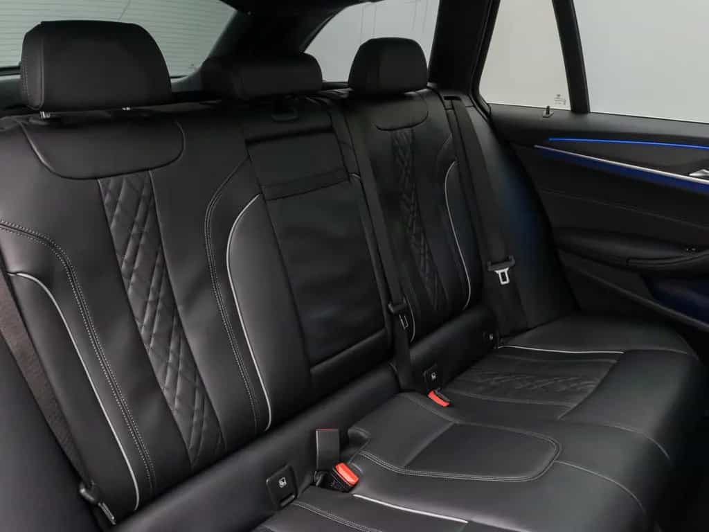 BMW 5 Series 540d xD LuxuryLine Panorama Laser Kamera HUD H/K 11/2022-photo-28