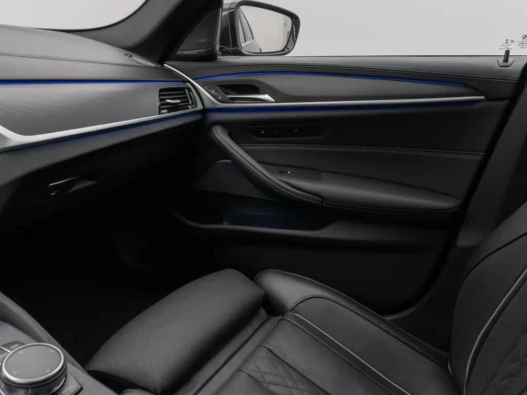 BMW 5 Series 540d xD LuxuryLine Panorama Laser Kamera HUD H/K 11/2022-photo-34