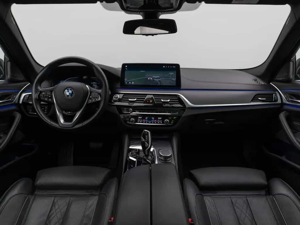 BMW 5 Series 540d xD LuxuryLine Panorama Laser Kamera HUD H/K 11/2022-photo-40