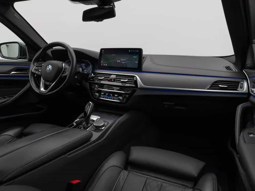 BMW 5 Series 540d xD LuxuryLine Panorama Laser Kamera HUD H/K 11/2022-photo-41