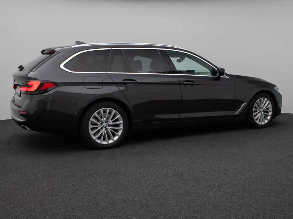 BMW 5 Series 540d xD LuxuryLine Panorama Laser Kamera HUD H/K 11/2022-photo-5