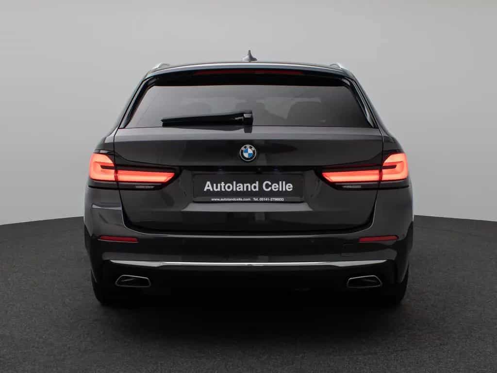BMW 5 Series 540d xD LuxuryLine Panorama Laser Kamera HUD H/K 11/2022-photo-7