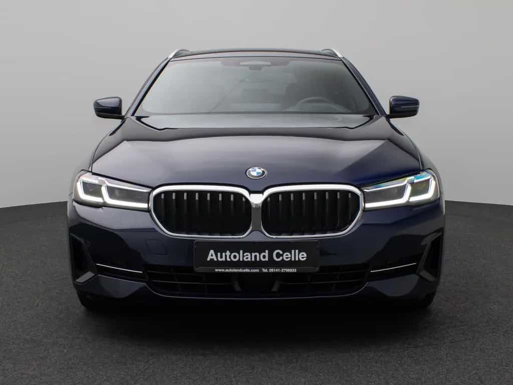 BMW 5 Series d xD Panorama Massage HUD H/K Individual-Voll 10/2022-photo-1