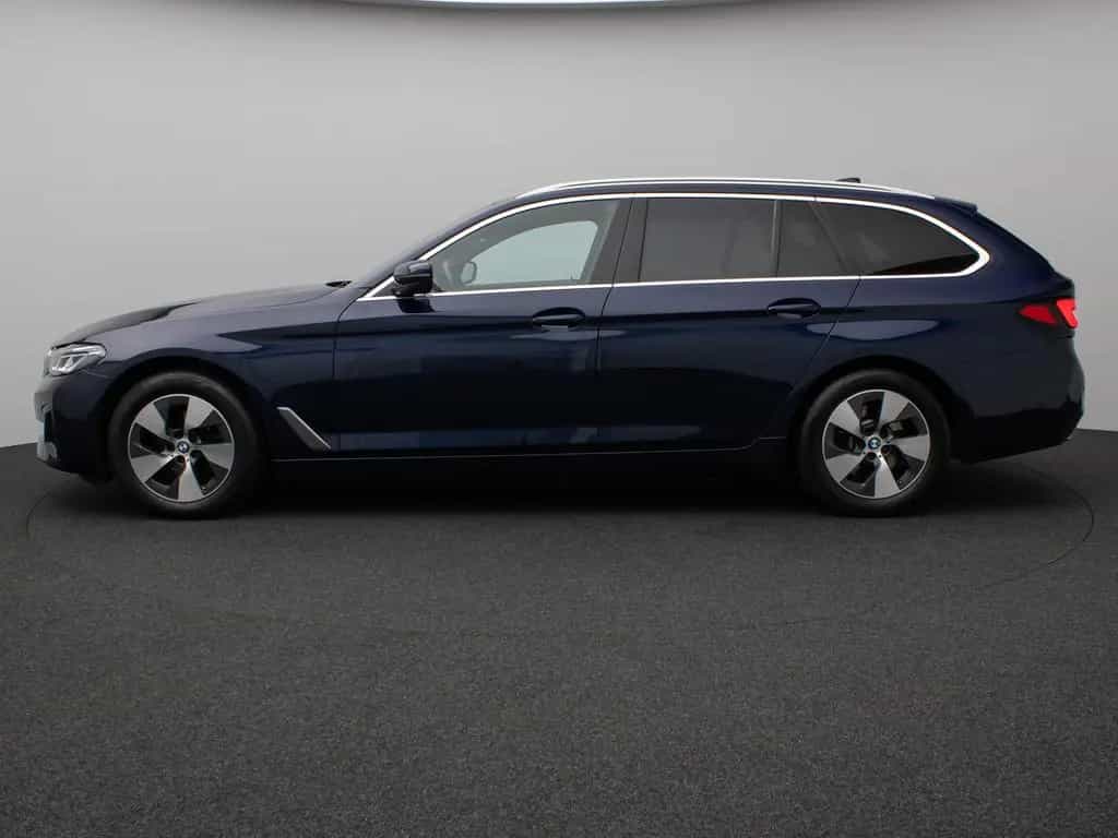 BMW 5 Series d xD Panorama Massage HUD H/K Individual-Voll 10/2022-photo-10