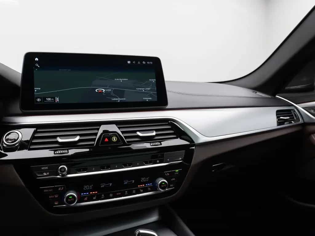 BMW 5 Series d xD Panorama Massage HUD H/K Individual-Voll 10/2022-photo-21