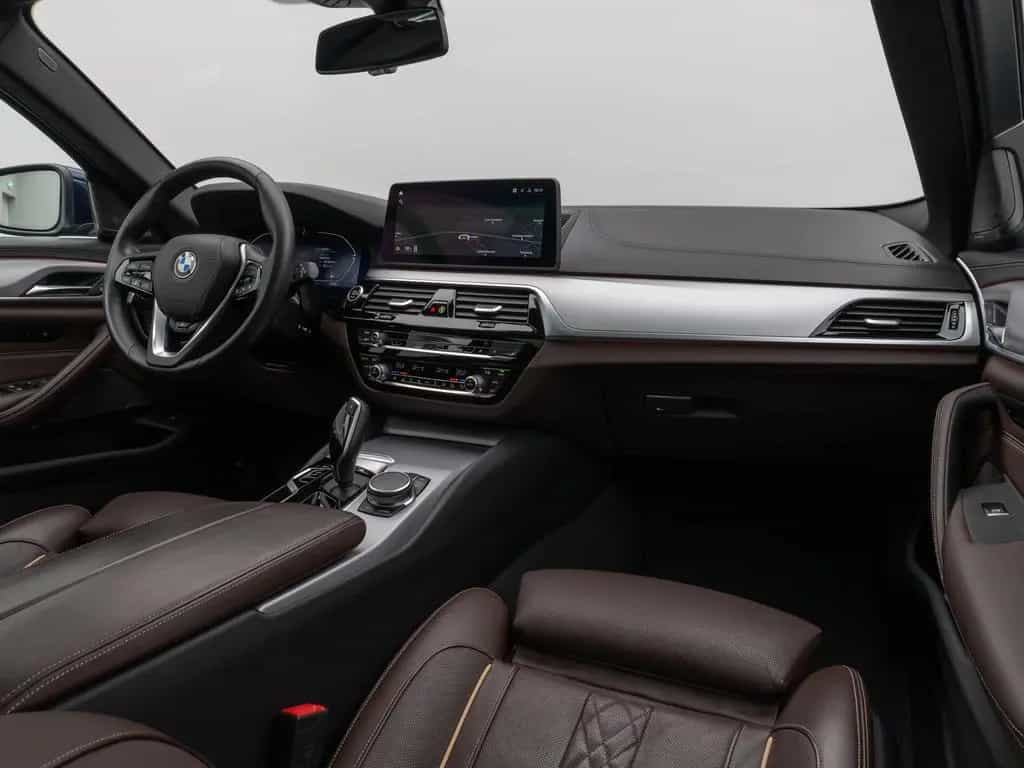 BMW 5 Series d xD Panorama Massage HUD H/K Individual-Voll 10/2022-photo-41