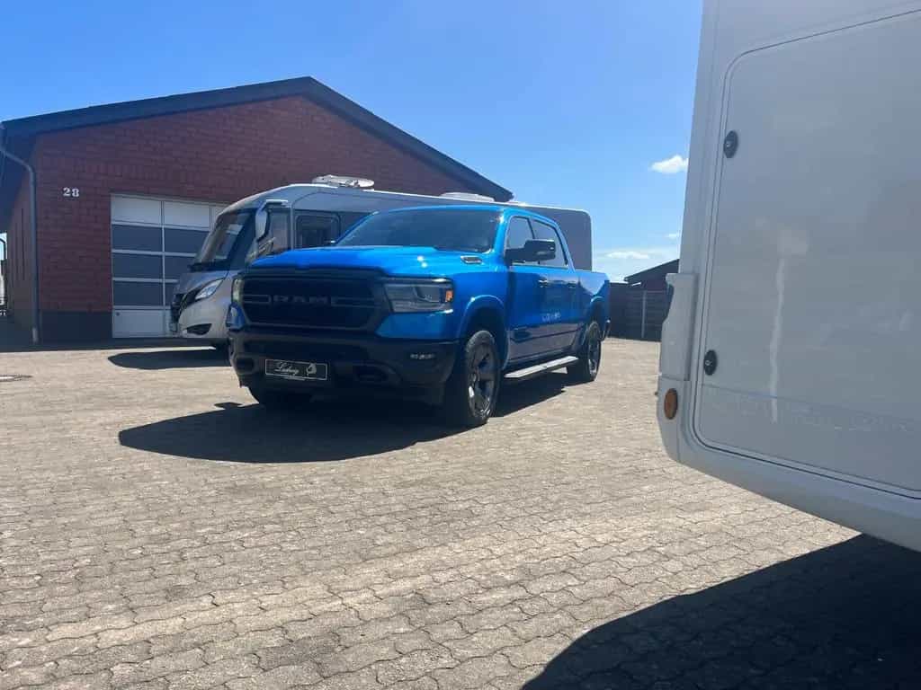 Dodge RAM Big Horn/Gasanlage/Ladefl.rollo/Geiger Schalldäm 01/2024-photo-2