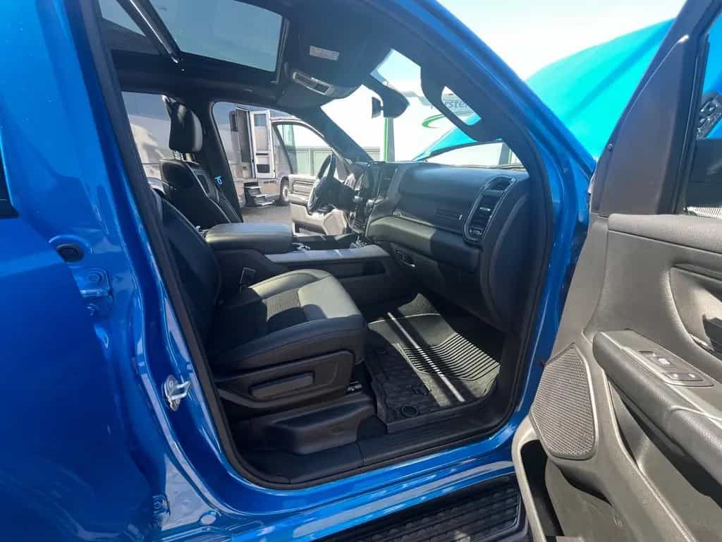 Dodge RAM Big Horn/Gasanlage/Ladefl.rollo/Geiger Schalldäm 01/2024-photo-36