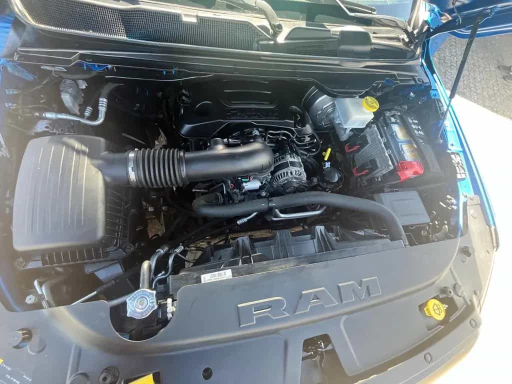 Dodge RAM Big Horn/Gasanlage/Ladefl.rollo/Geiger Schalldäm 01/2024-photo-47