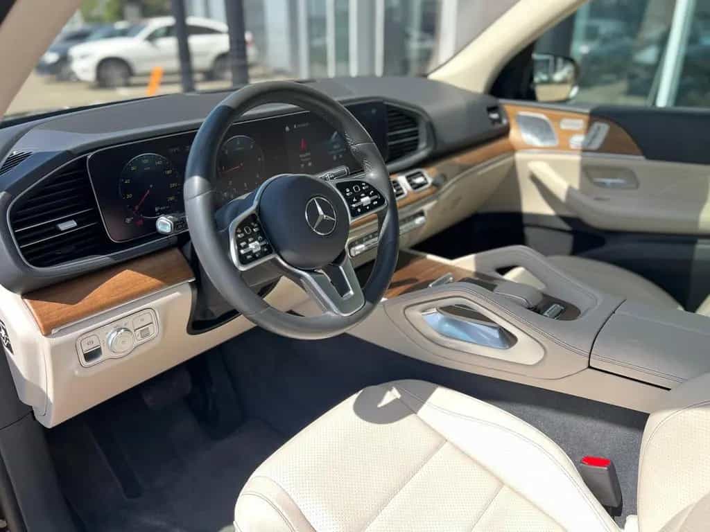 Mercedes-Benz GLE 300 d 4MATIC - 01/2020-photo-4
