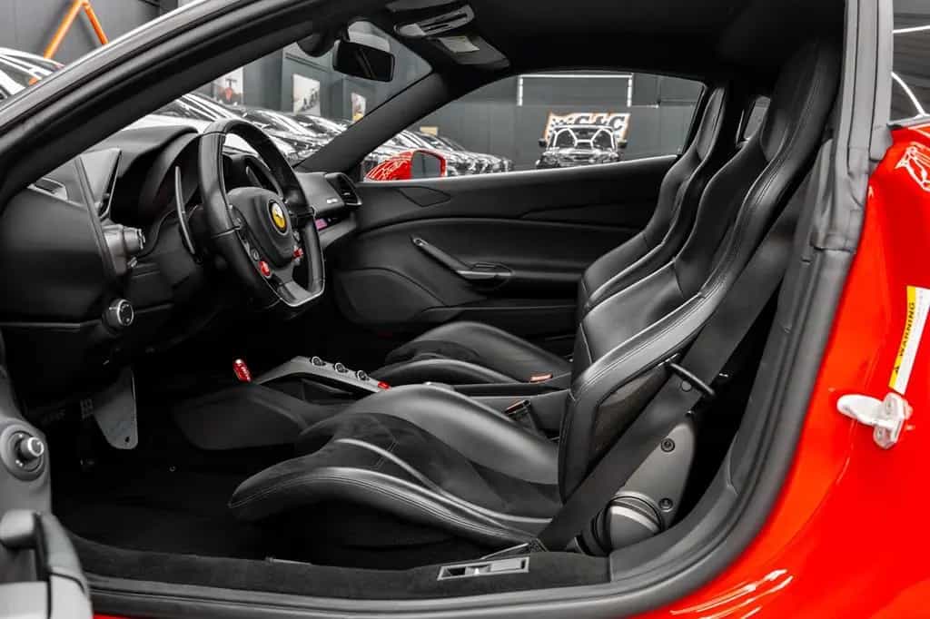 Ferrari 488 GTB 08/2020-photo-12