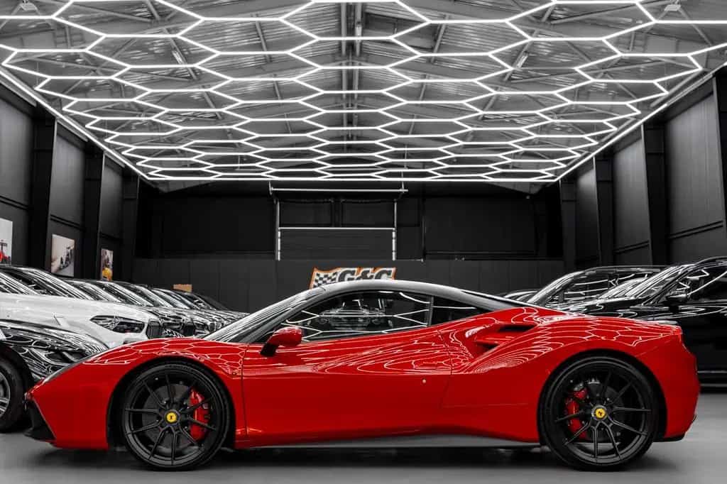 Ferrari 488 GTB 08/2020-photo-25