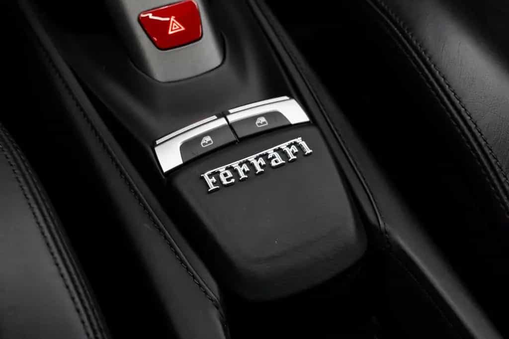 Ferrari 488 GTB 08/2020-photo-31