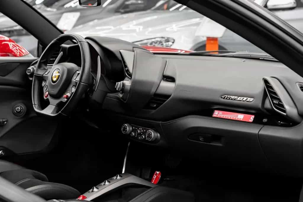 Ferrari 488 GTB 08/2020-photo-8