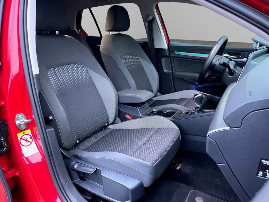 Volkswagen Golf 1,5 ACTIVE IQ-DRIVE ACC 4-SEASON GARANTIE 07/2022-photo-19