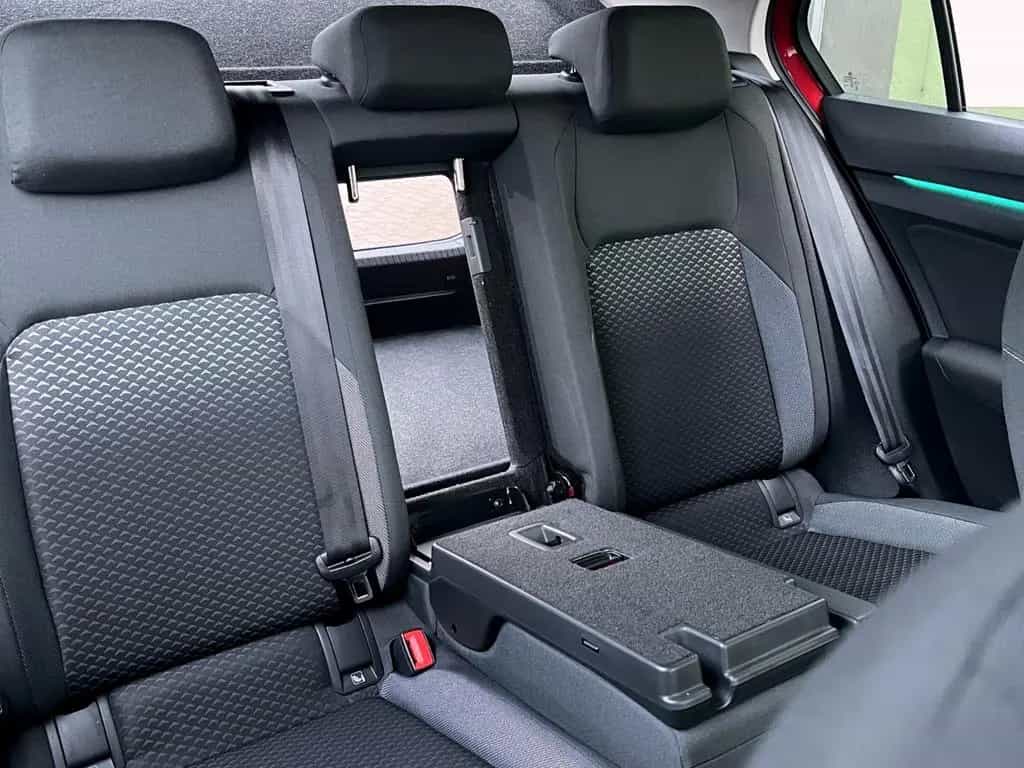 Volkswagen Golf 1,5 ACTIVE IQ-DRIVE ACC 4-SEASON GARANTIE 07/2022-photo-23