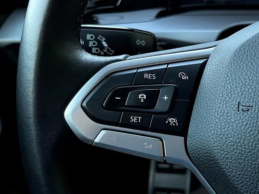 Volkswagen Golf 1,5 ACTIVE IQ-DRIVE ACC 4-SEASON GARANTIE 07/2022-photo-38