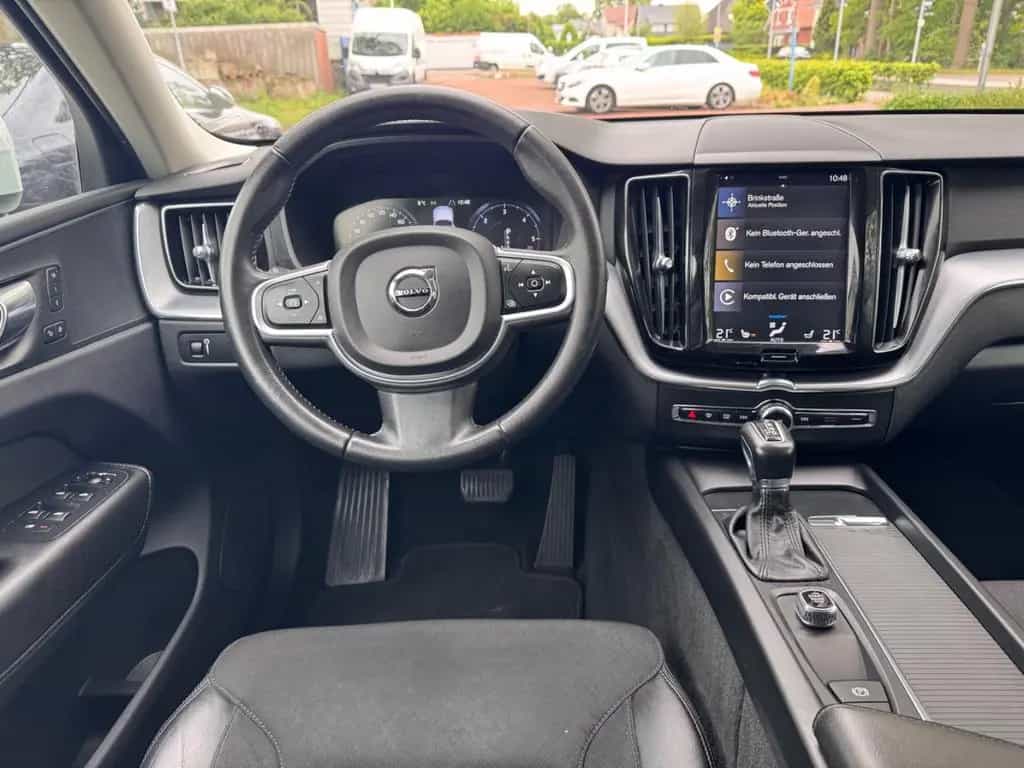 Volvo XC60 Momentum 2WD 02/2019-photo-12