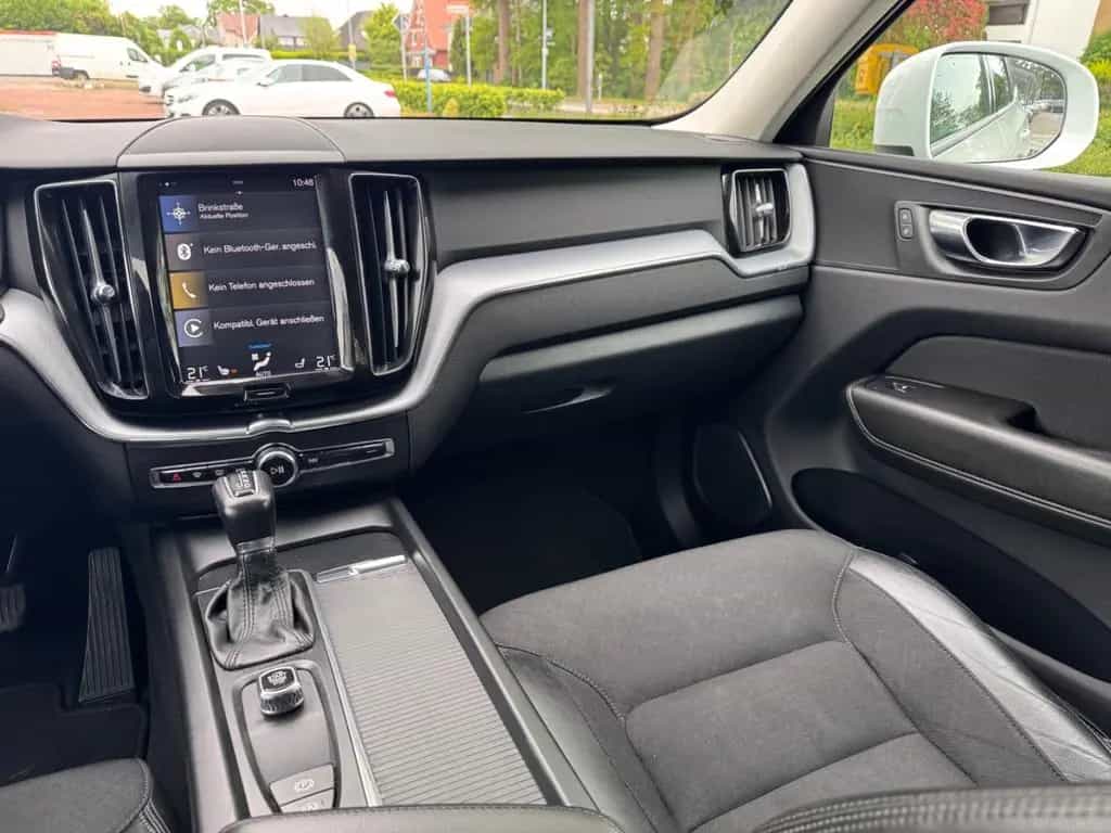 Volvo XC60 Momentum 2WD 02/2019-photo-14