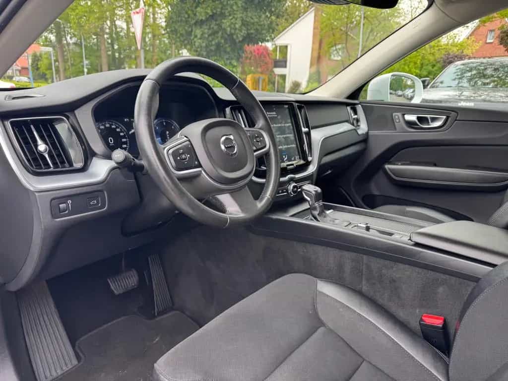 Volvo XC60 Momentum 2WD 02/2019-photo-15