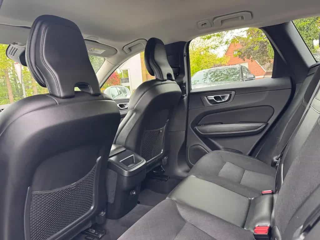 Volvo XC60 Momentum 2WD 02/2019-photo-18