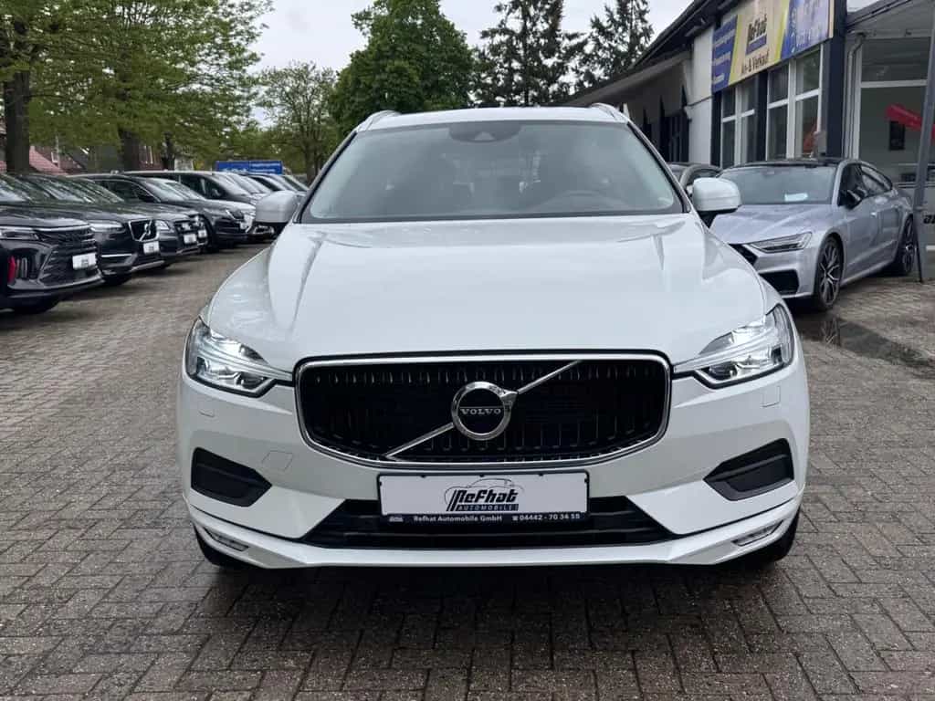 Volvo XC60 Momentum 2WD 02/2019-photo-2