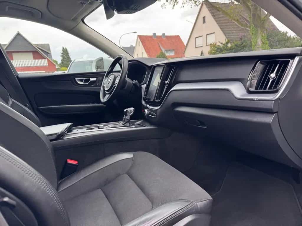 Volvo XC60 Momentum 2WD 02/2019-photo-20