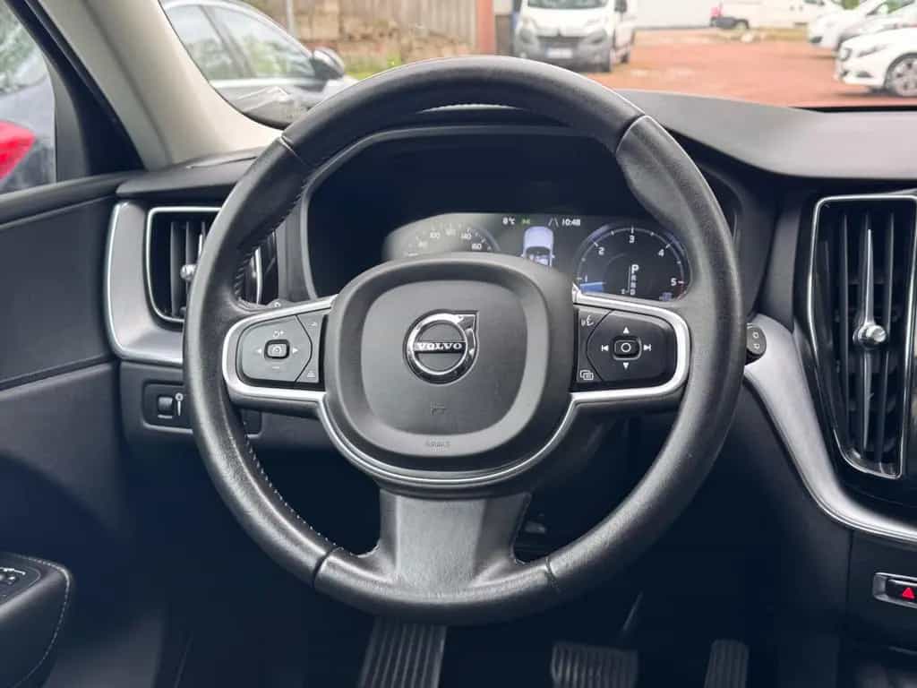 Volvo XC60 Momentum 2WD 02/2019-photo-22