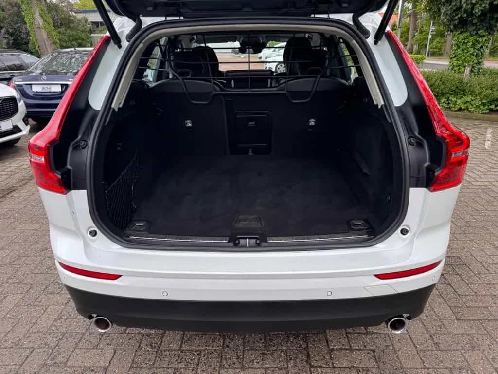 Volvo XC60 Momentum 2WD 02/2019-photo-30