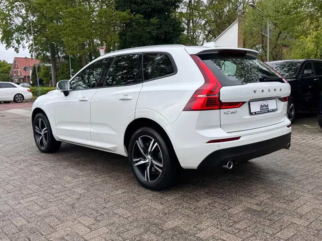 Volvo XC60 Momentum 2WD 02/2019-photo-8