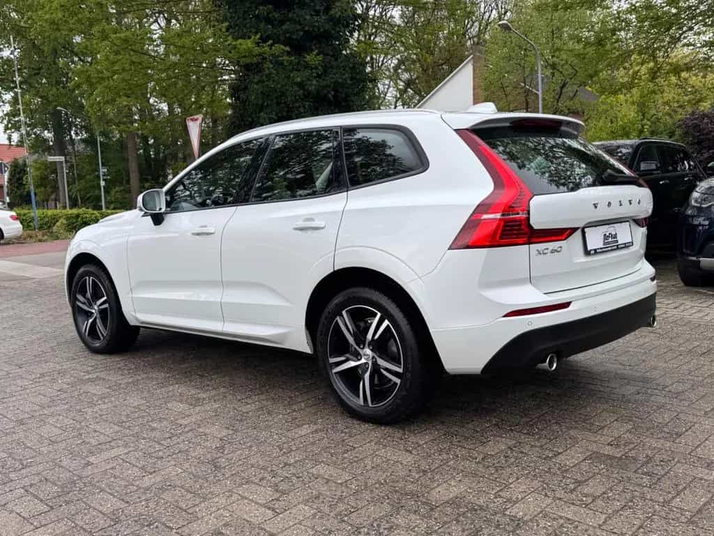 Volvo XC60 Momentum 2WD 02/2019-photo-9