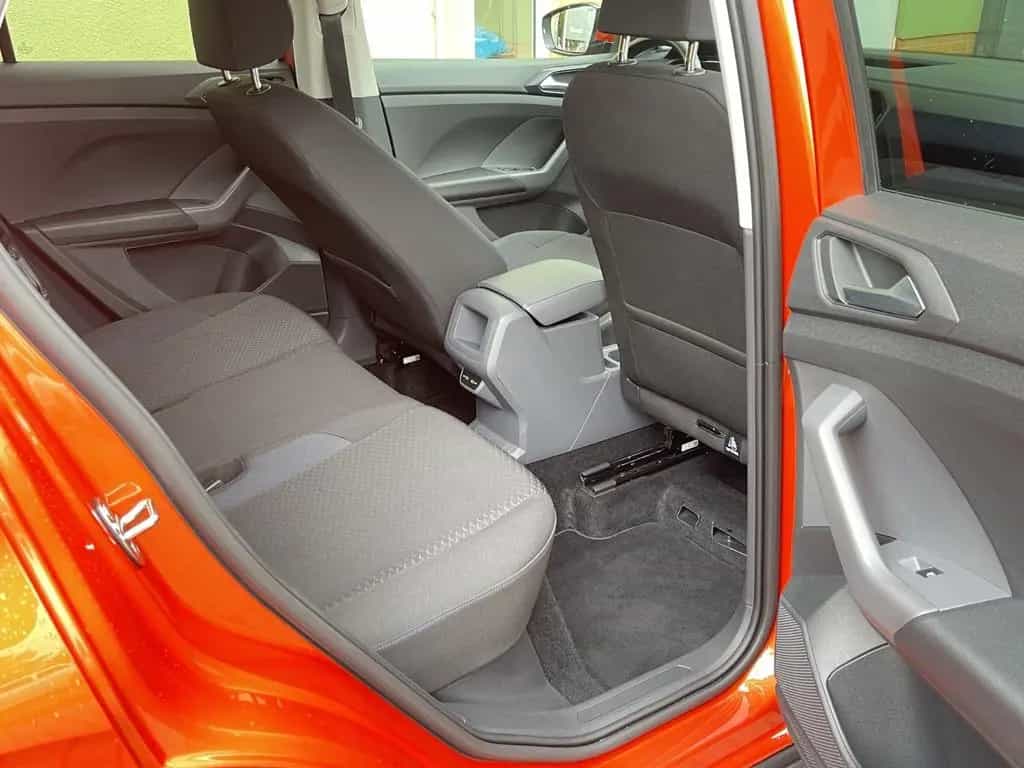 Volkswagen T-Cross 1,5 AUTOMA. ACC LANE NAVI 1.Hd. GARANTIE 01/2021-photo-22