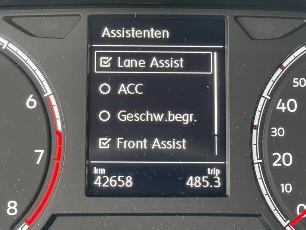 Volkswagen T-Cross 1,5 AUTOMA. ACC LANE NAVI 1.Hd. GARANTIE 01/2021-photo-37