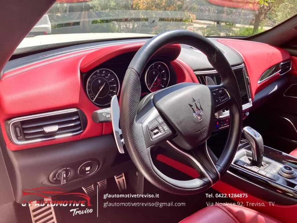 Maserati Levante 3.0 V6 Modena 350cv auto 08/2022-photo-4