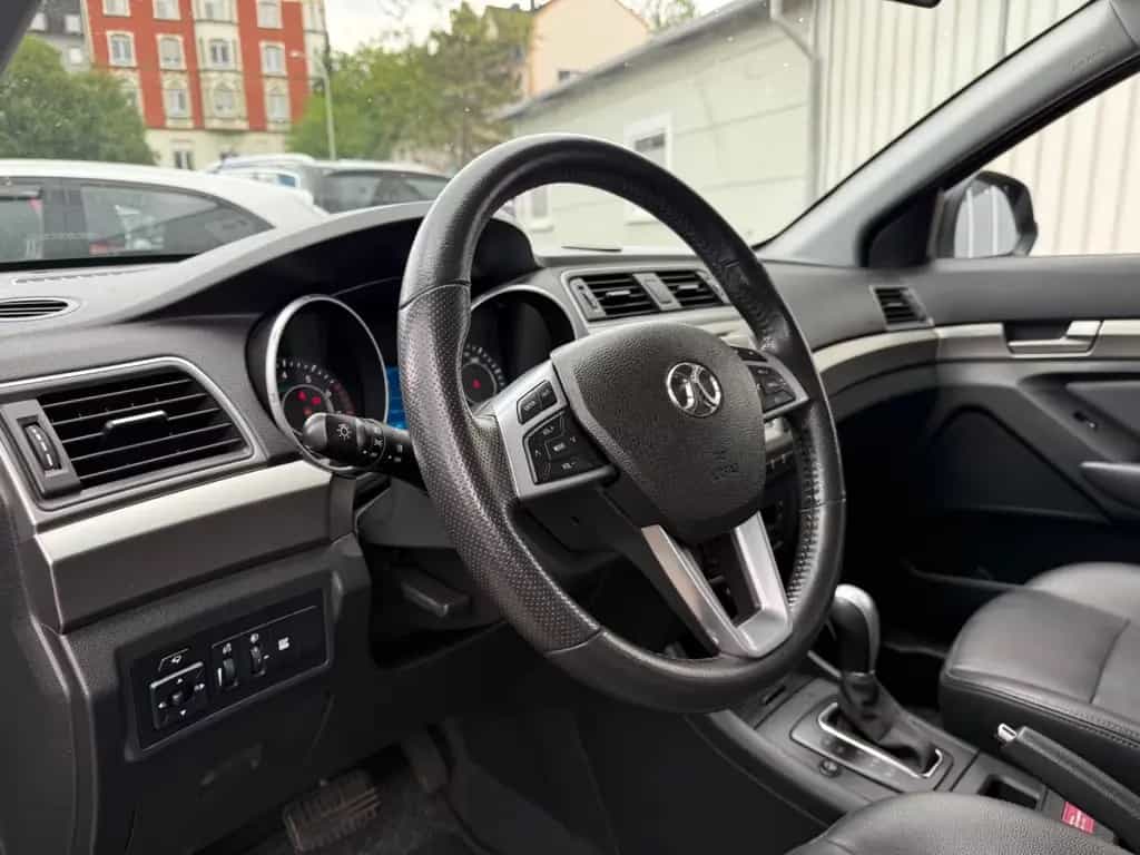 BAIC Senova X65 2.0 130kW 177PS Automatik/KAM/NAV/SHZ 05/2017-photo-11