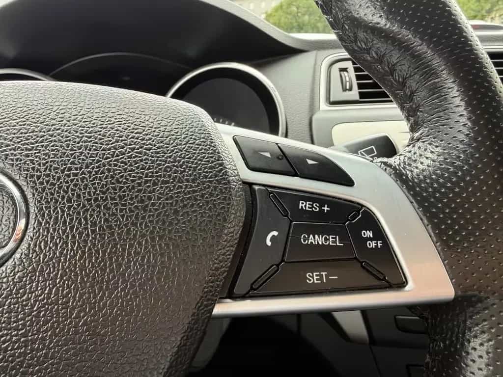 BAIC Senova X65 2.0 130kW 177PS Automatik/KAM/NAV/SHZ 05/2017-photo-17
